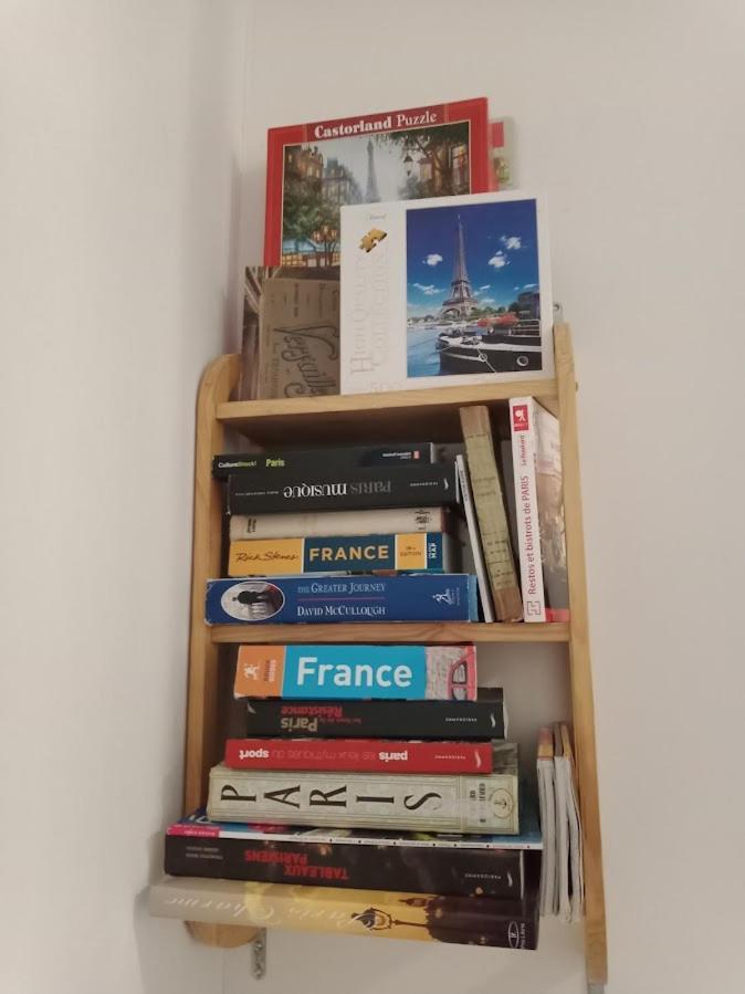 Ferienwohnung Petite Maison Avec Cour Dans Les Beaux Quartiers-Vous Faites Le Menage- Very Good Prices For T-H-E Location But You Have To Clea-N Th-E Flat Paris Exterior foto
